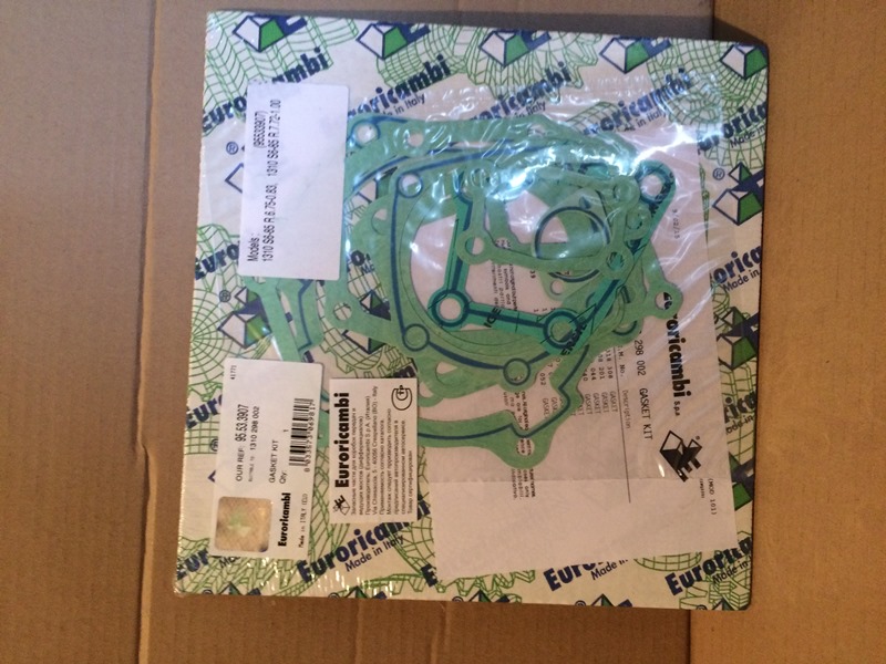 Комплект прокладок (ER) 9553 3907